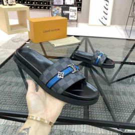 Picture of LV Slippers _SKU567983318641957